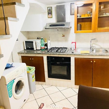 O' Vascio Apartment Napoli Bagian luar foto