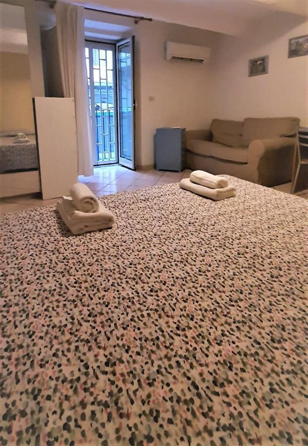 O' Vascio Apartment Napoli Bagian luar foto