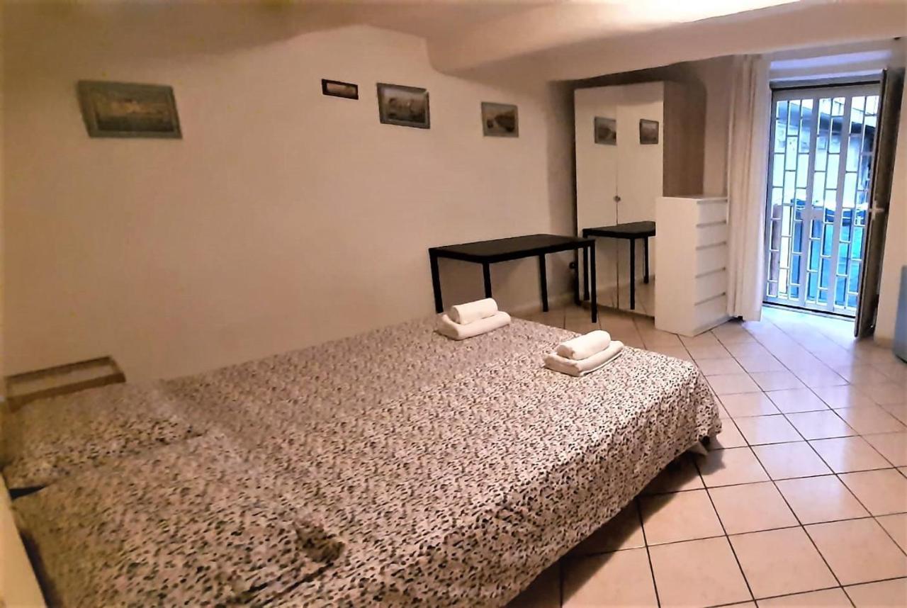 O' Vascio Apartment Napoli Bagian luar foto